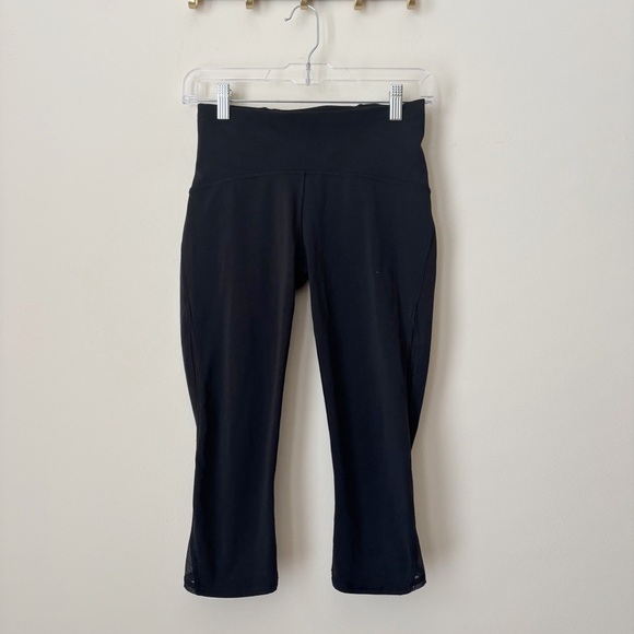 Lululemon Train Times Crop Leggings Sz 6 (17") Black - Picture 1 of 6